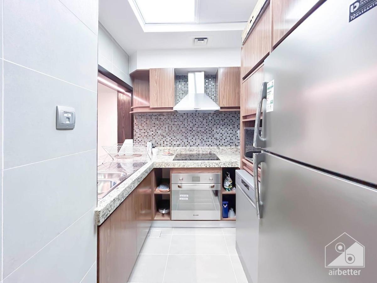 Waterfront Luxury Living At Manazel Al Khor