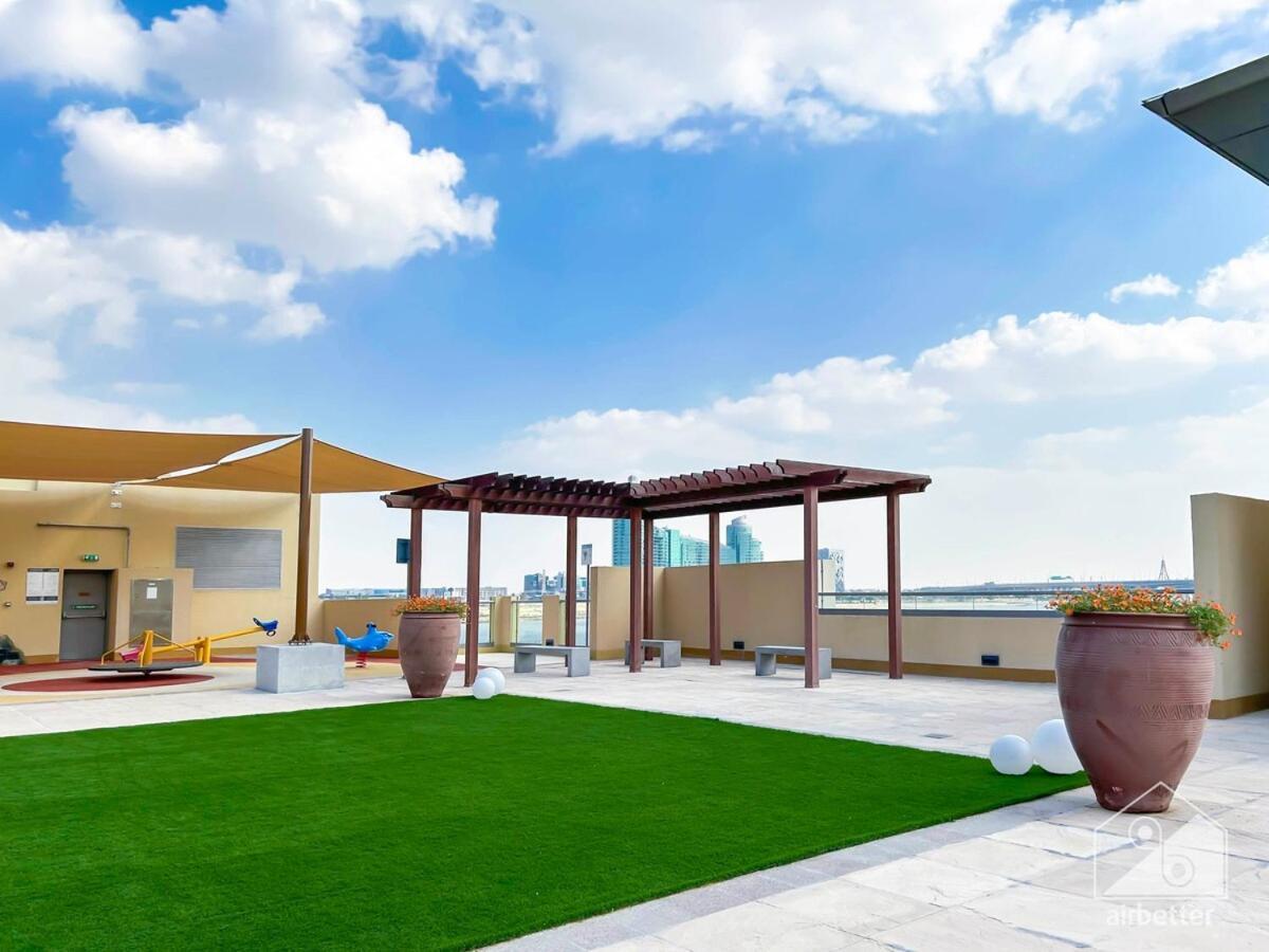 Waterfront Luxury Living At Manazel Al Khor * Dubai