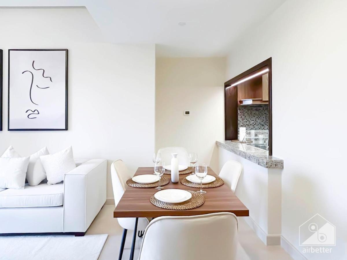 Apartment Waterfront Luxury Living At Manazel Al Khor *