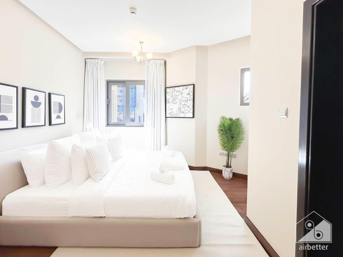 Waterfront Luxury Living At Manazel Al Khor Apartment *
