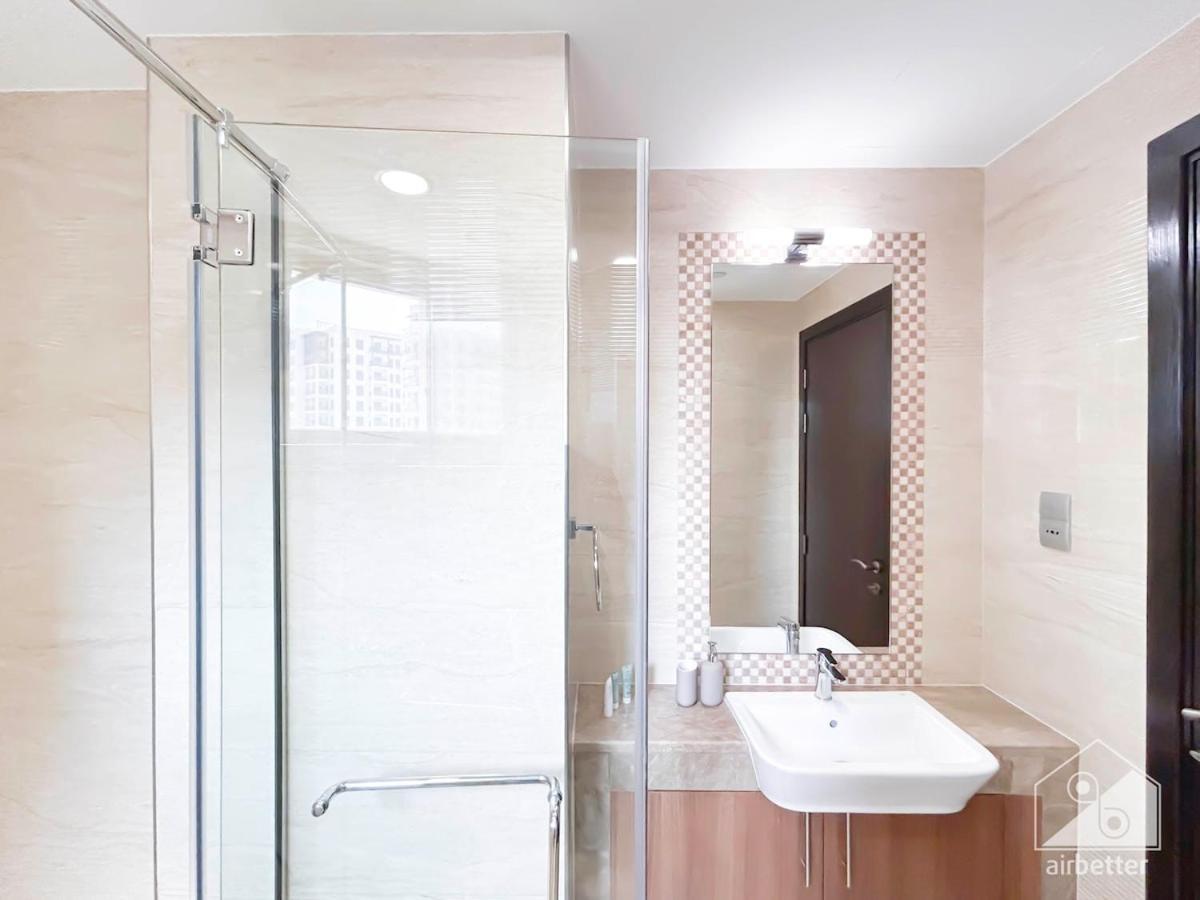 Waterfront Luxury Living At Manazel Al Khor Apartment *